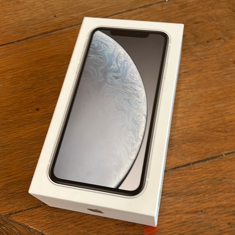 iPhone XR box ONLY